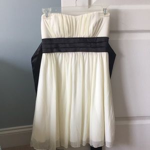 Short homecoming/ bridesmaid dress